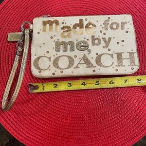Coach vintage wristlet